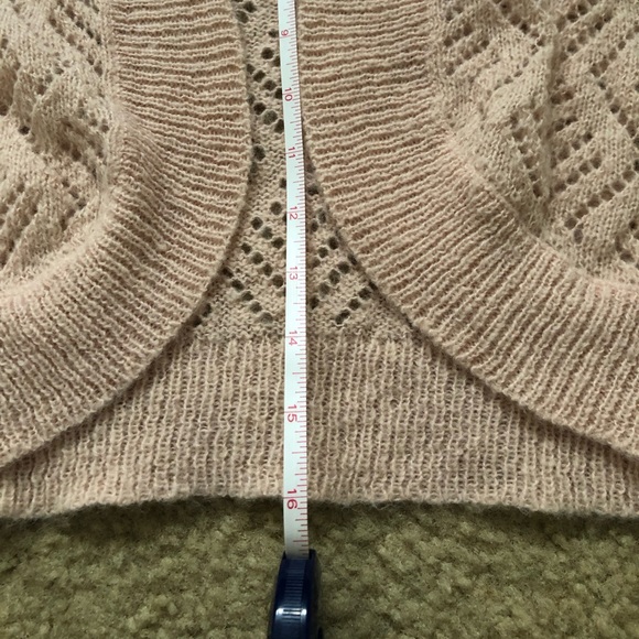 Beautiful cardigan sweater - Picture 7 of 12